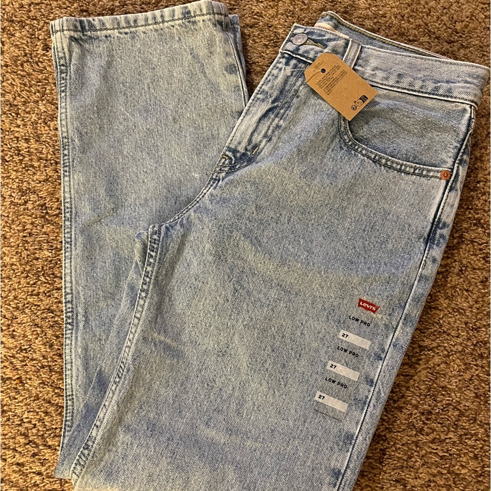 NWT Low Pro Straight
